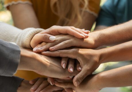 labor-union-members-working-together